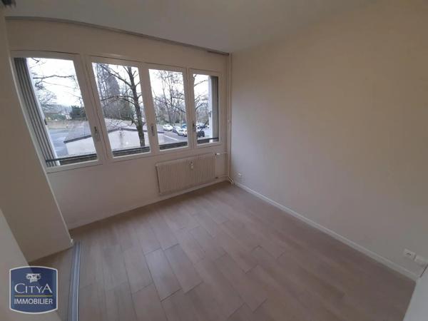Appartement à louer 4 pièces 95m² Sedan (08200)