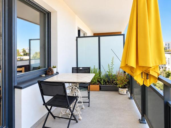 Coup de cœur  T3 lumineux, 2 terrasses parking