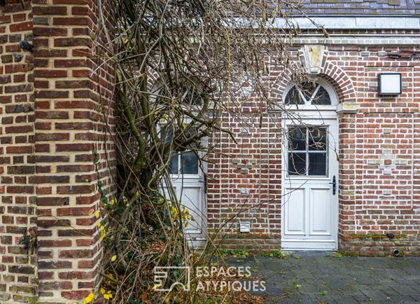 Élégante propriété bourgeoise au fil de l’eau, aux portes d’Amiens Sud avec piscine et gîtes