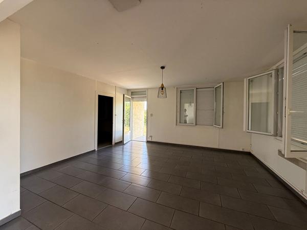 Maison à vendre à  Saint Emilion