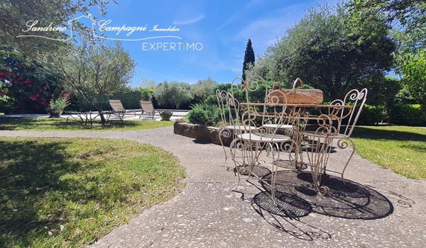 Mazan (84380) à deux pas du coeur du village, VILLA DE CHARME superbement rénovée