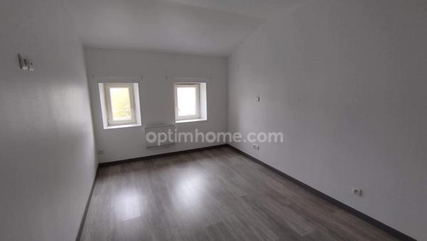 Maison à vendre - Ligny en Barrois (55500) - triplex de 70 m² rénové.