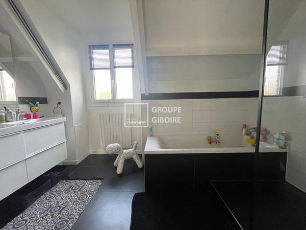 Maison T7 à vendre SAINT MELOIR DES ONDES - 170 m² (réf : CC25919)