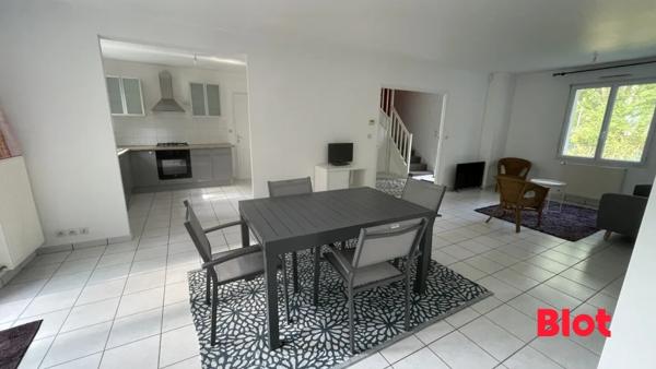 Maison 6 pièce(s)