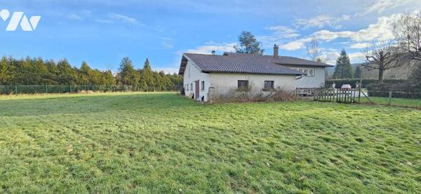 Maison avec grande dépendance et grand terrain