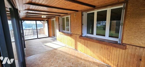 Maison avec grande dépendance et grand terrain