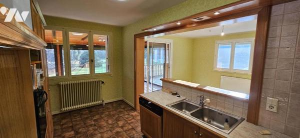 Maison avec grande dépendance et grand terrain