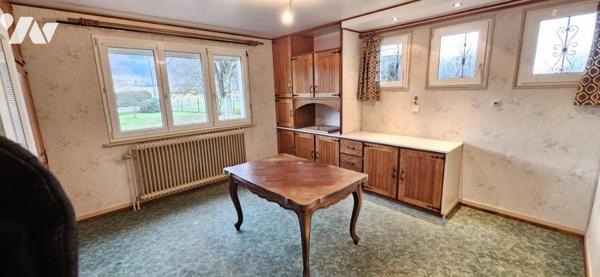 Maison avec grande dépendance et grand terrain