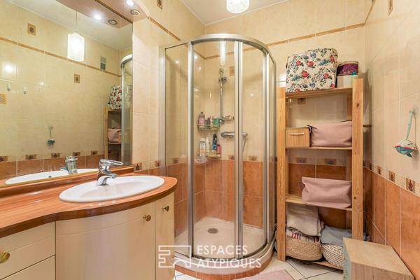 Appartement rénové avec balcon