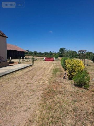 Corps de ferme à vendre à Malicorne dans l'Allier (03600), ref : 18016/1980