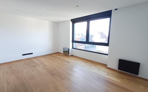 Appartement à louer    5 pièces •  Hazebrouck