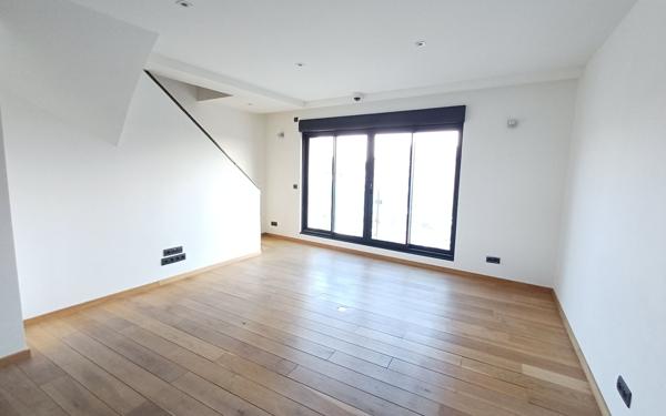 Appartement à louer    5 pièces •  Hazebrouck