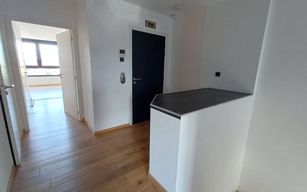 Appartement à louer    5 pièces •  Hazebrouck