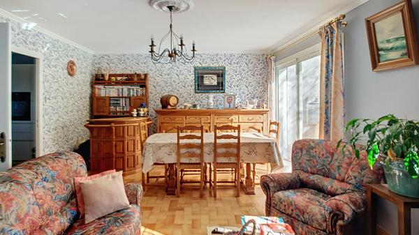 Maison 5 pièces à Châteauneuf de 97 m2 sur une parcelle de 407 m2