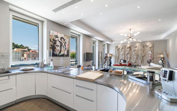 Appartement à vendre    3 pièces • 116 m2 Nice