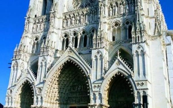 Maison à vendre    10 pièces • 405 m2 Amiens