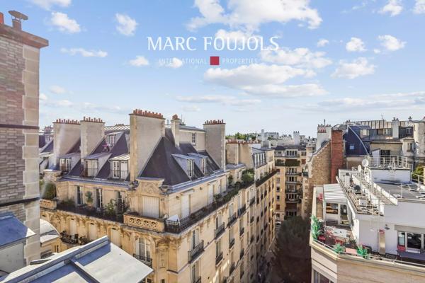 PARIS XVI – DEUX PIECES AU DERNIER ÉTAGE – VUES DÉGAGÉES
