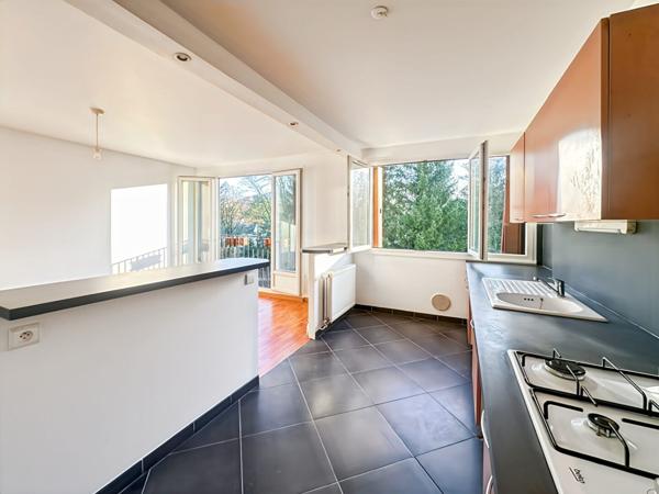 Appartement 3 pièces très lumineux proche RER , Bièvres, DPE D
