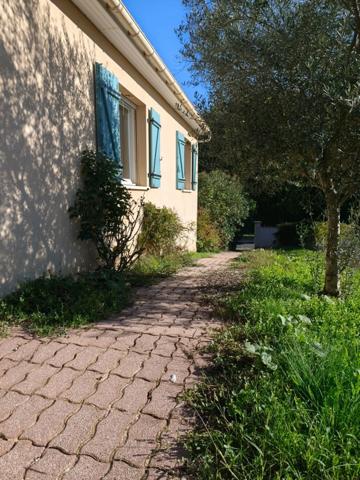 Maison à vendre 4 pièces SAINT MICHEL (16)