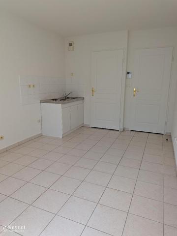 STUDIO Pierre-Bénite - REFAIT A NEUF , Centre de ...