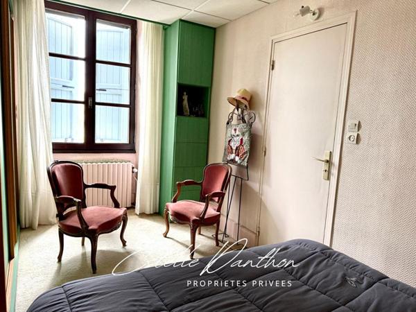 Maison centre-ville Le Grand Lemps 160 m2