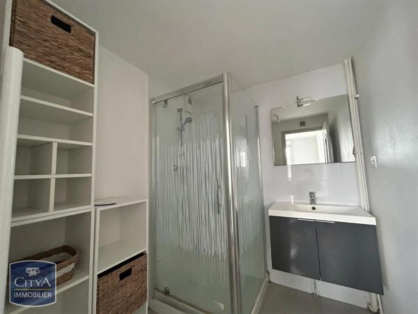 Appartement à louer 2 pièces 41.42m² Cholet (49300)