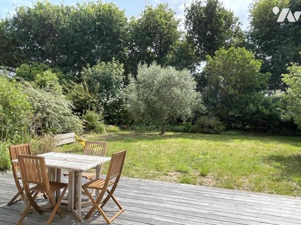 LARMOR-BADEN — Maison familiale lumineuse, au calme, entre bourg et plages