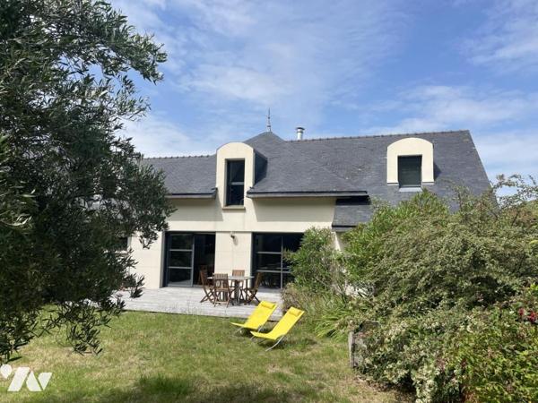 LARMOR-BADEN — Maison familiale lumineuse, au calme, entre bourg et plages