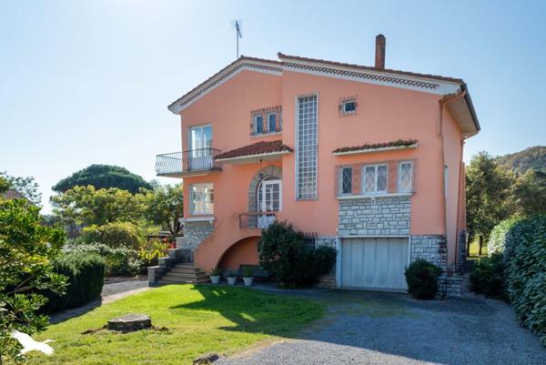 Maison à vendre |  Aire-sur-l'Adour |  7 pièces | 168 m²