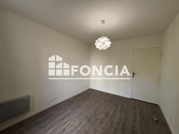 Location Appartement 2 pièces 50.4 m² - 55 PLACE DROUET D'ERLON Reims 51100