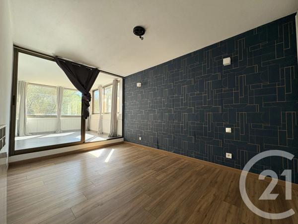 Appartement F4 à vendre  4 pièces - 80 m 2   LA SEYNE SUR MER  - 83