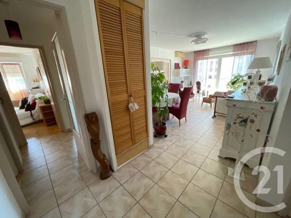 Appartement F4 à vendre  4 pièces - 80 m 2   LA SEYNE SUR MER  - 83
