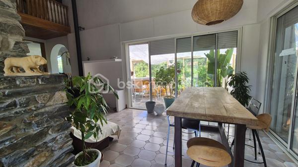 Maison de 278 m²