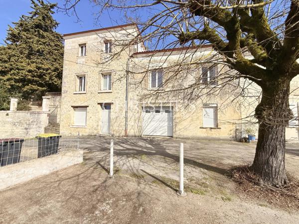 Maison avec piscine, terrasses en cascades et studio – Angoulême centre