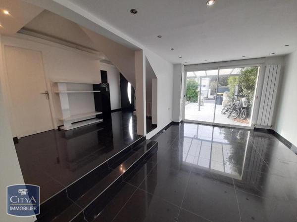 Maison à louer 5 pièces 144.15m²