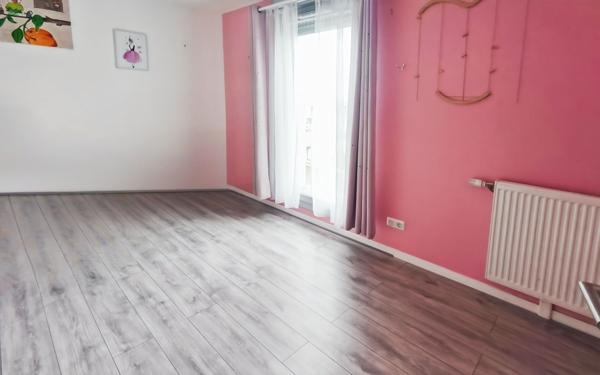 Appartement à vendre    4 pièces • 74,90 m2 Épinay-sur-Seine
