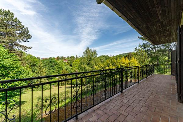 LIMONEST, grande maison de 270 m2 plus sous-sol à rénover sur un terrain de 3185 m2