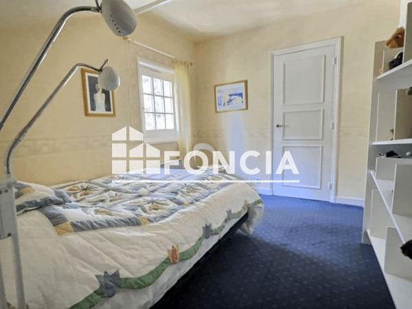 À vendre Maison 7 pièces 230 m² - Sainte-sigolène 43600