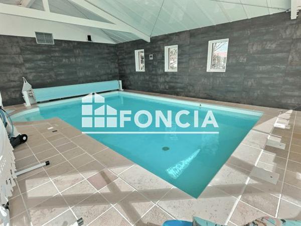 À vendre Maison 7 pièces 230 m² - Sainte-sigolène 43600