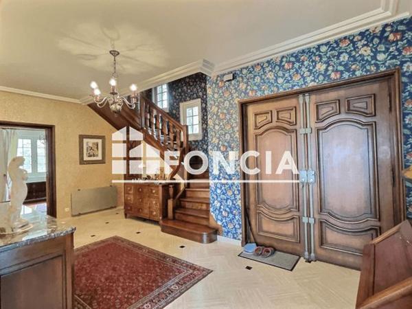 À vendre Maison 7 pièces 230 m² - Sainte-sigolène 43600