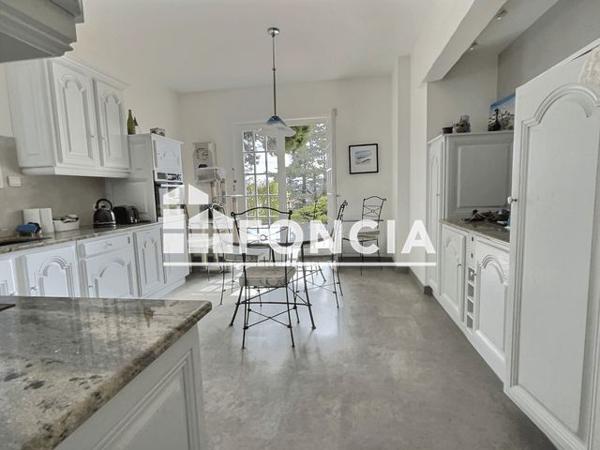 À vendre Maison 7 pièces 230 m² - Sainte-sigolène 43600