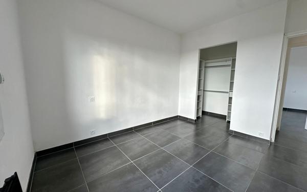 Appartement à louer    5 pièces •  Narbonne