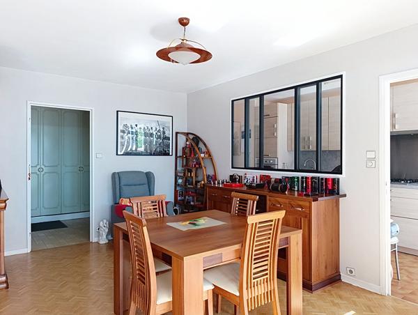 EXCLUSIVITÉ NESTENN - T4 de 88,34 m² avec 3 balcons, ascenseur et vue Parc de l'Europe