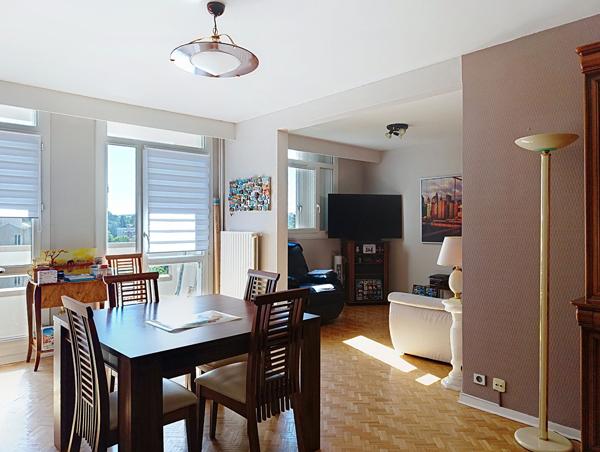 EXCLUSIVITÉ NESTENN - T4 de 88,34 m² avec 3 balcons, ascenseur et vue Parc de l'Europe