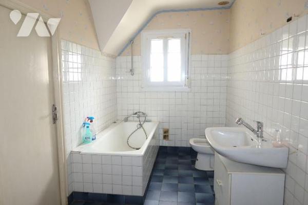 EXCLUSIVITE. PLOUGASTEL-DAOULAS (29470)- A proximité de tous commerces et services, au calme,  ...