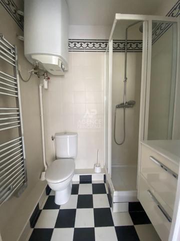 Maison en dépendance 2 pièces de 31 m² Loyer 1 600 €/mois charges comprises **  - Référence  15519