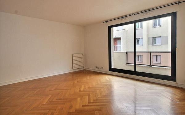 Appartement à louer    3 pièces • 80,80 m2 Paris 15
