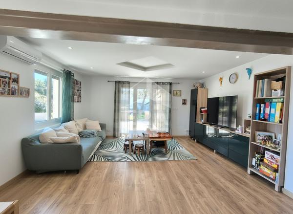 Maison de plain pied au calme proche des commodités à pied