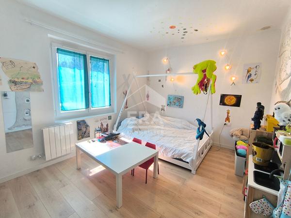 Maison de plain pied au calme proche des commodités à pied