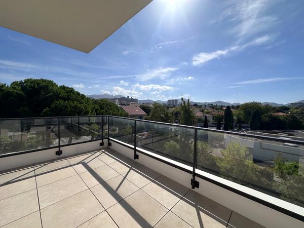 Marseille 8e – À deux pas du parc Borély et de la mer, exceptionnel T3 de 75 m² + Terrasse de 20m2 et 1 box fermé.
